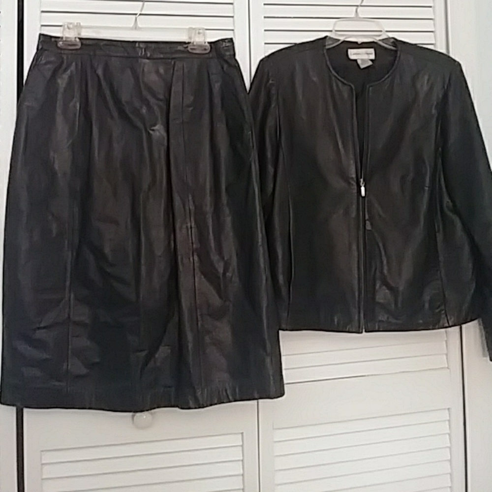 🌹Leather Vintage Jacket and Skirt💋
